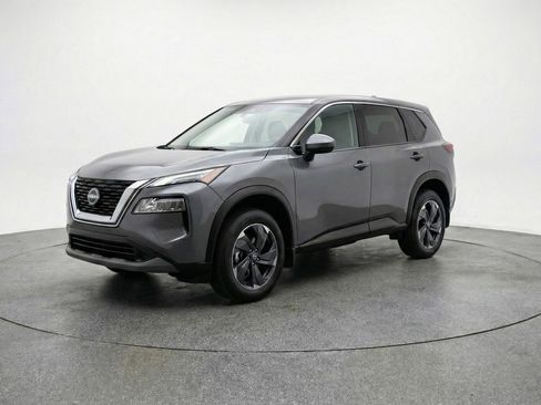 Used 2025 Nissan Rogue SV FWD image 3