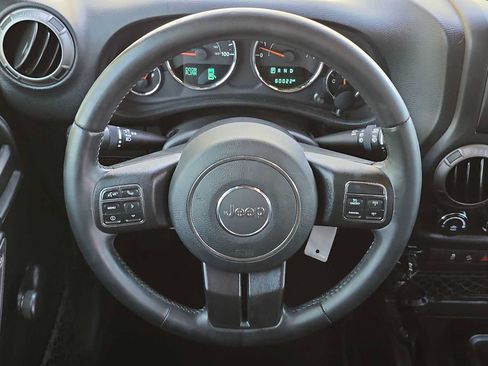 Used 2018 Jeep Wrangler Unlimited Sport w/ Connectivity Group AWD/4WD image 19