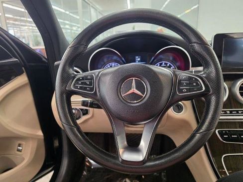 Used 2018 Mercedes-Benz C 300 4MATIC Sedan w/ Premium Package image 10