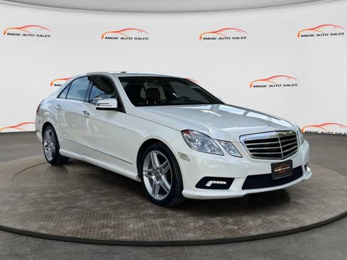 Used 2011 Mercedes-Benz E 550 4MATIC Sedan image 5
