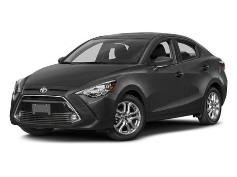 Used 2017 Toyota Yaris iA FWD image 2