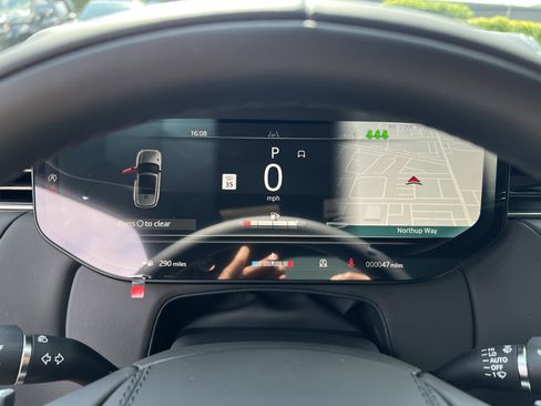 New 2025 Land Rover Range Rover Sport Autobiography AWD/4WD image 25