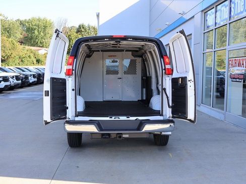 New 2025 Chevrolet Express 3500 Extended w/ Driver Convenience Package RWD image 22