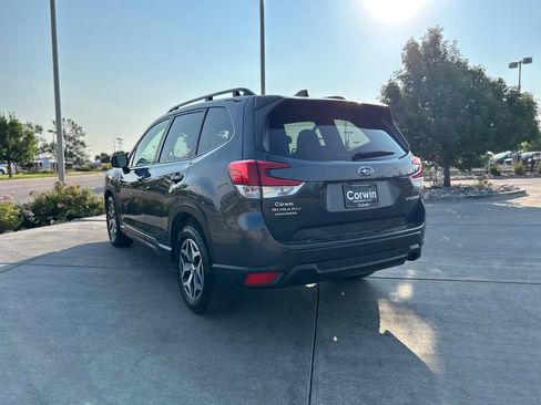 Used 2024 Subaru Forester Premium AWD/4WD image 5