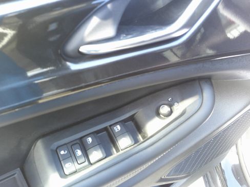 Used 2023 Jeep Grand Cherokee Altitude image 19