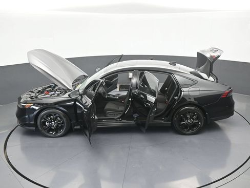 Used 2025 Honda Accord SE image 62