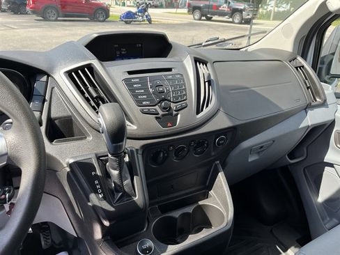 Used 2018 Ford Transit 150 XL RWD image 23