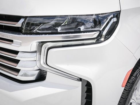Used 2021 Chevrolet Suburban High Country AWD/4WD image 6