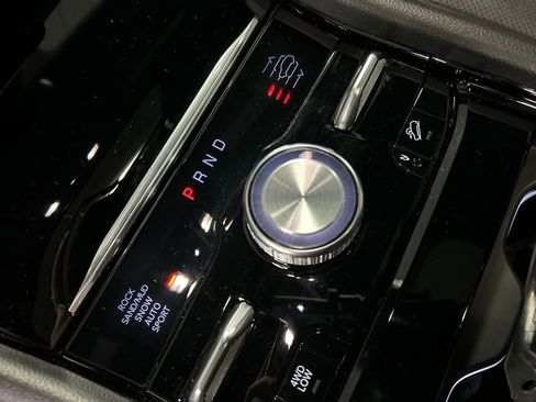 Used 2024 Jeep Grand Cherokee Overland image 20