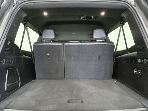 Used 2023 Jeep Wagoneer L Series III w/ Preferred Equipment Group image 23