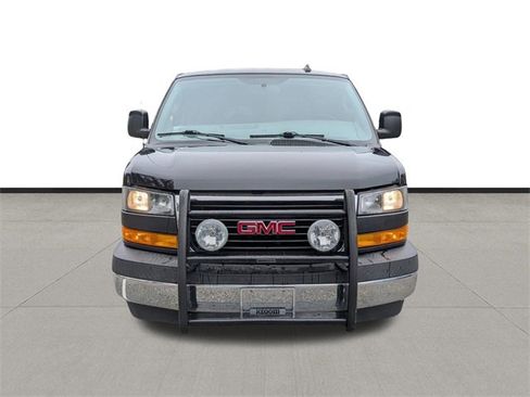 Used 2018 GMC Savana 3500 LT w/ LT Preferred Equipment Group image 2