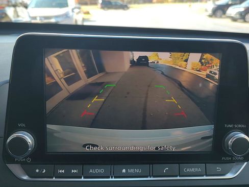 Used 2021 Nissan Altima 2.5 SV image 9