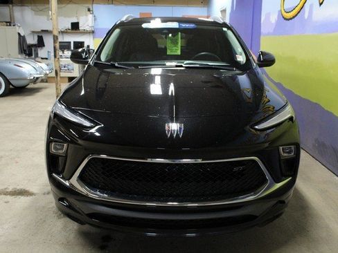 Certified 2024 Buick Encore GX Sport Touring image 2