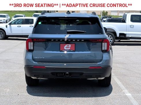 New 2026 Ford Explorer Active RWD image 7