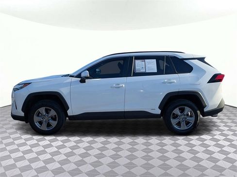 Used 2022 Toyota RAV4 XLE image 6