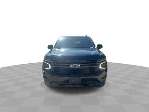 Certified 2024 Chevrolet Suburban RST w/ Luxury Package AWD/4WD image 4