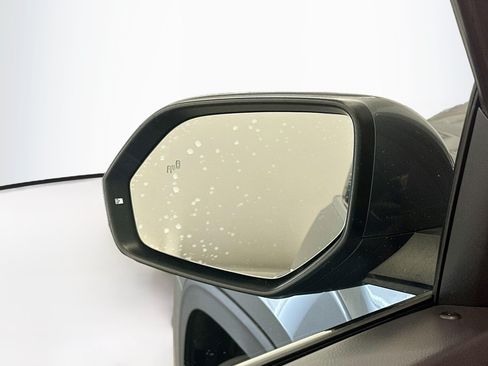 Used 2025 Volkswagen Atlas SE AWD/4WD image 16