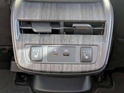 Used 2023 Nissan Ariya AWD/4WD image 35