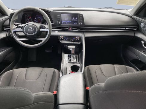 Used 2021 Hyundai Elantra SEL FWD image 15