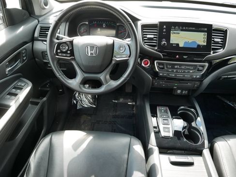 Used 2022 Honda Pilot Touring image 12