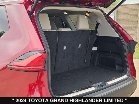 Used 2024 Toyota Grand Highlander AWD image 38