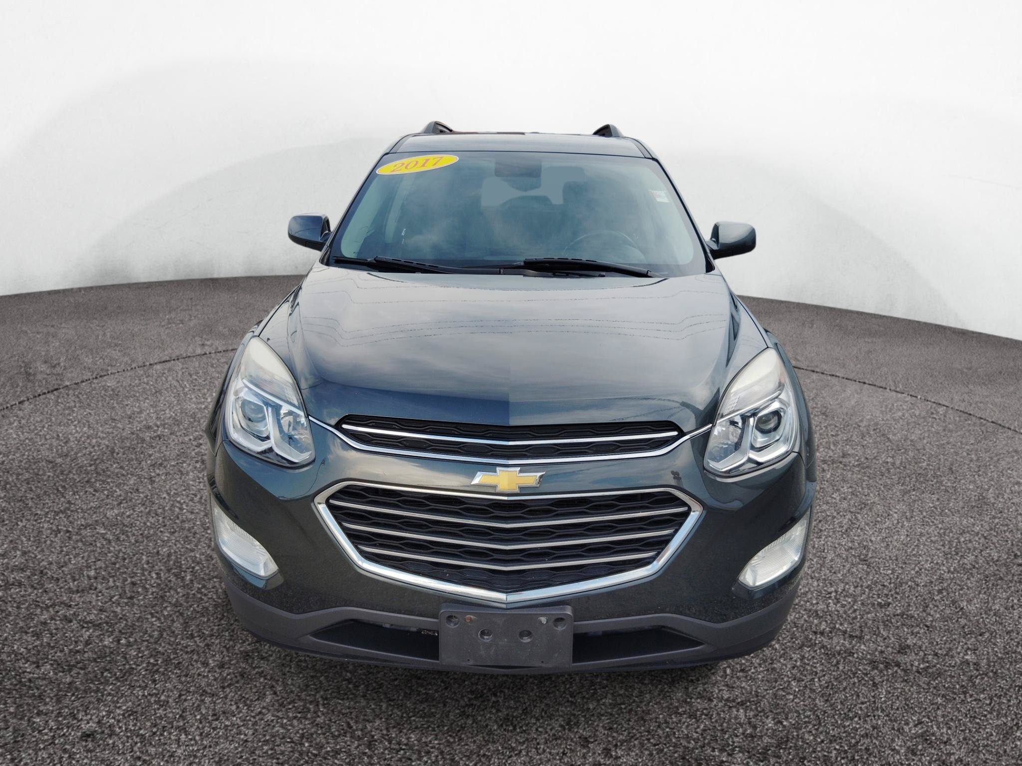 Used 2017 Chevrolet Equinox LT w/ Convenience Package FWD image 2