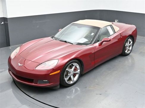 Used 2005 Chevrolet Corvette Convertible w/ Preferred Equipment Group image 17