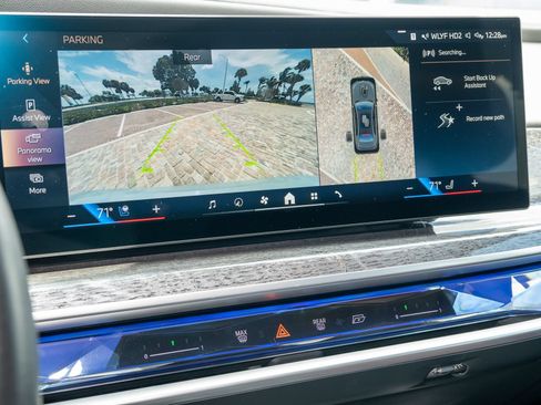 Used 2023 BMW 740i w/ Parking Assistance Package RWD image 49