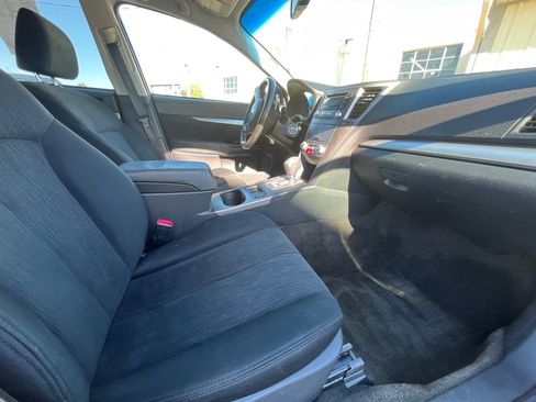 Used 2013 Subaru Outback 2.5i Premium w/ Popular Pkg 1A image 9