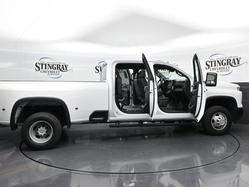 Used 2024 Chevrolet Silverado 3500 W/T RWD image 36