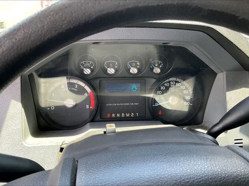 Used 2015 Ford F250 XL w/ Power Equipment Group RWD image 17