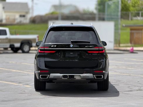 Used 2023 BMW X7 xDrive40i w/ Premium Package AWD/4WD image 6