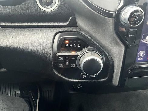 Used 2021 RAM 1500 Big Horn w/ Built-to-serve Edition AWD/4WD image 19