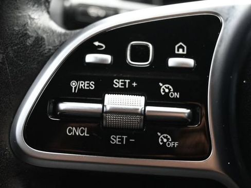 Used 2021 Mercedes-Benz GLA 250 image 21