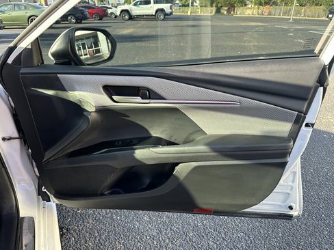Used 2025 Toyota Camry LE image 21