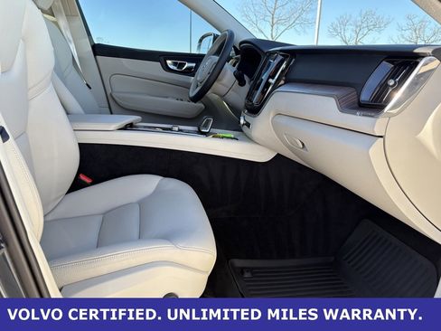 Certified 2022 Volvo XC60 B5 Momentum w/ Advanced Package image 32