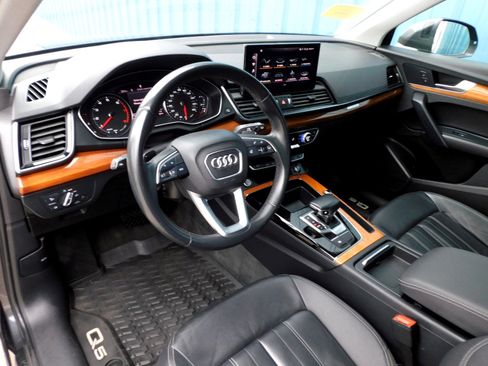 Used 2021 Audi Q5 2.0T Premium w/ Convenience Package image 13
