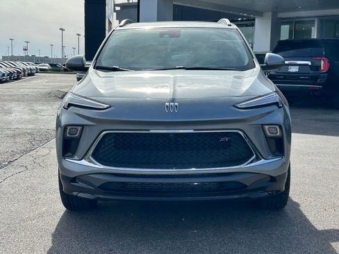 Used 2024 Buick Encore GX Sport Touring w/ Advanced Technology Package image 2