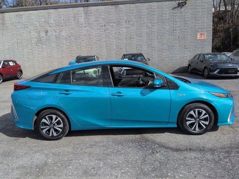 Used 2017 Toyota Prius Prime Plus image 2