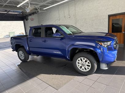 New 2025 Toyota Tacoma SR5