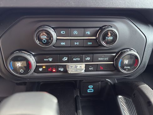 New 2025 Ford Bronco Raptor image 24