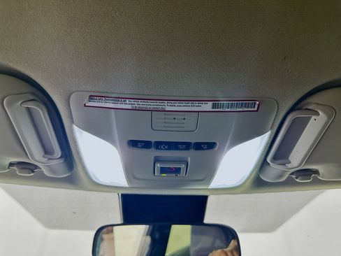 Used 2021 Toyota Corolla LE FWD image 18