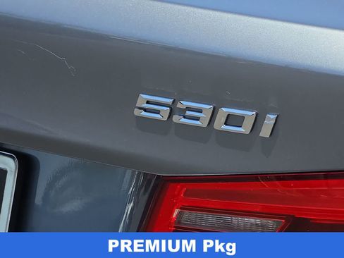 Used 2017 BMW 530i RWD image 11