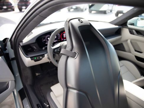 Certified 2025 Porsche 911 Carrera S image 19