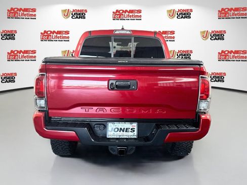 Used 2022 Toyota Tacoma SR AWD/4WD image 14