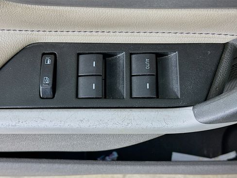 Used 2012 Ford Edge SEL image 15