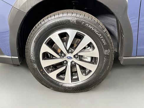 Used 2025 Subaru Outback AWD/4WD image 37