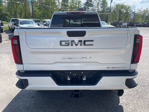 Used 2024 GMC Sierra 2500 Denali Ultimate AWD/4WD image 8