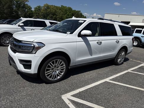 Used 2024 Ford Expedition Max Limited AWD/4WD image 6