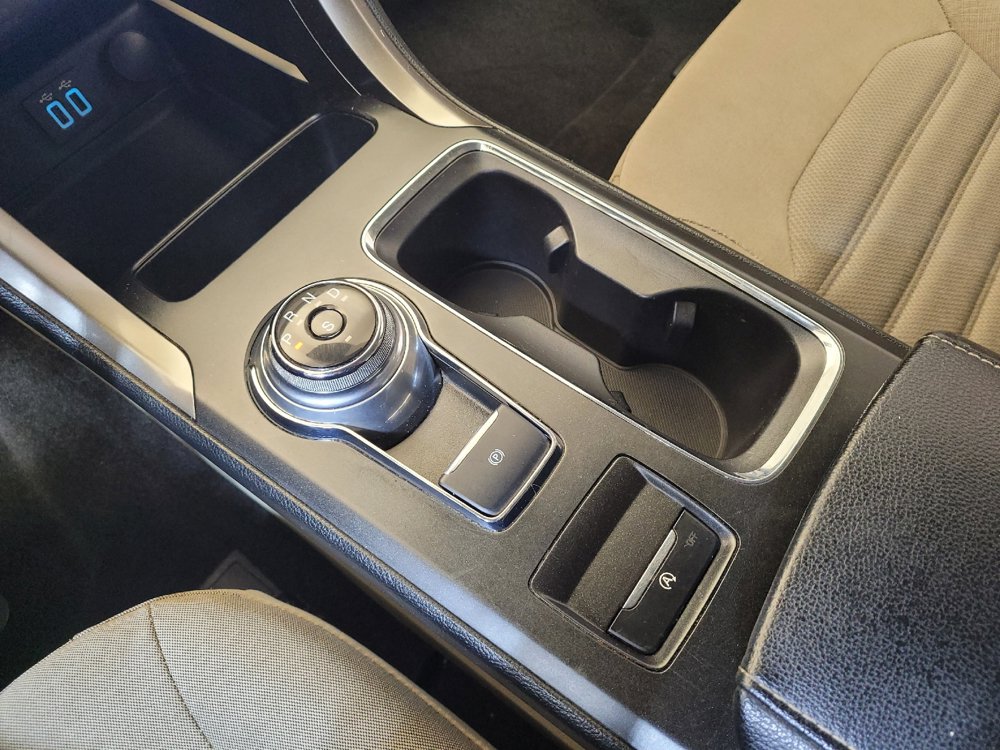 Used 2019 Ford Fusion SE FWD image 26